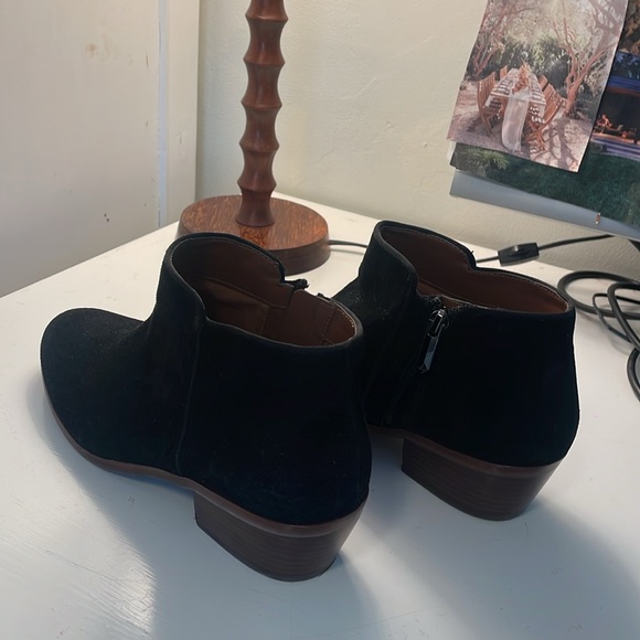 Sam Edelman black suede booties, Size 9 women’s - Picture 2 of 3